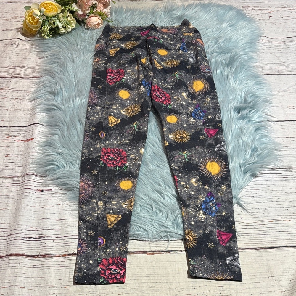 Donajo Cosmic Grey Black Graphic Leggings sz 1